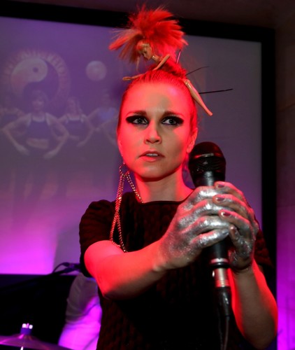 Dorota Masłowska podczas koncertu w Barze Studio w Warszawie