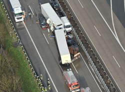 Co za karambol! 50 aut skasowanych