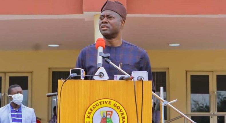 Oyo state Governor, Seyi Makinde, has ordered that schools be reopened in the state despite a spike in Coronavirus cases across the country. [Twitter/@seyimakinde]