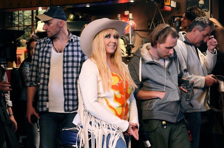 Maryla Rodowicz na planie klipu do 'Zamiast wódkę pić'