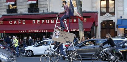Tak mieszkańcy Paryża szukają zaginionych bliskich