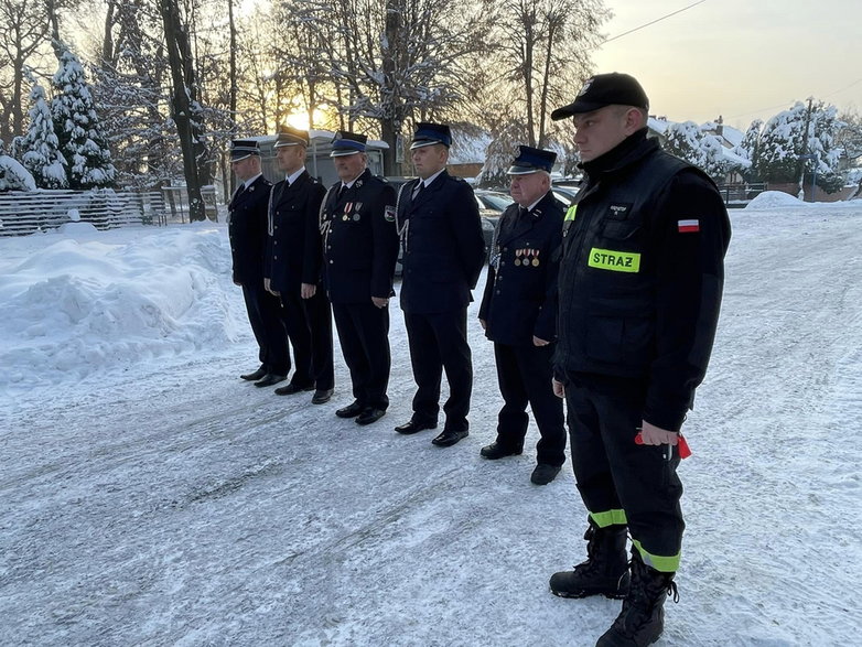 Nowy ratowniczo-rozpoznawczy samochód pożarniczy dla OSP Góra - 19.12.2022 - autor: UG Miedźna