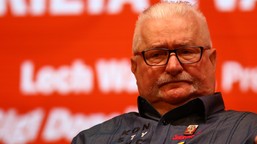 lech wałęsa o donaldzie trumpie: albo jest zdrajcą, albo....