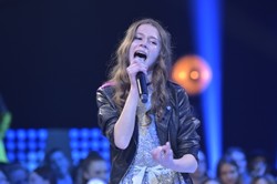 Ma 13 lat i coraz więcej fanów. Kim jest Roksana Węgiel?