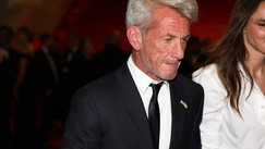 Šon Pen sa devojkom