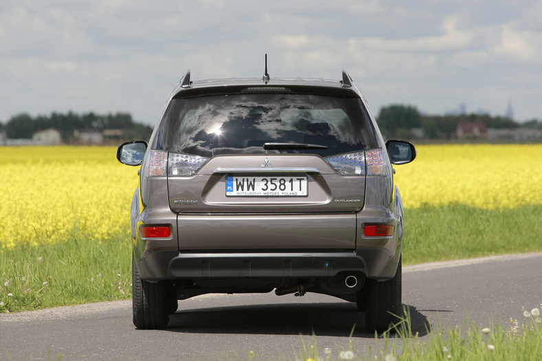 Mitsubishi Outlander: czy warto kupić podstawową wersję