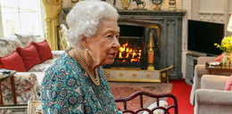 Królowa Elżbieta II ma COVID-19. Wiadomo, jakie ma objawy