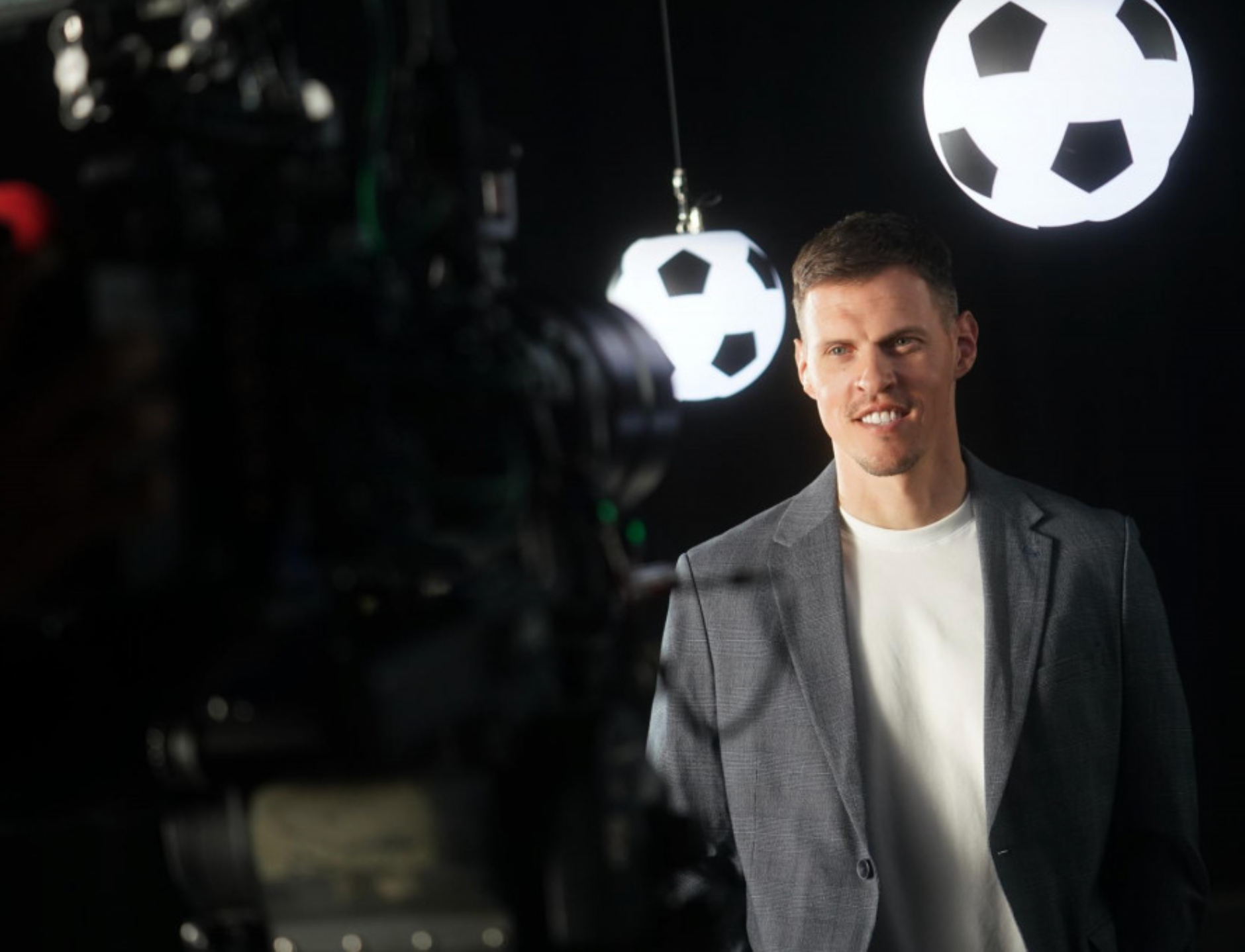 Výroba promo spotu TV JOJ s exfutbalistami pred štartom Majstrovstiev sveta vo futbale.