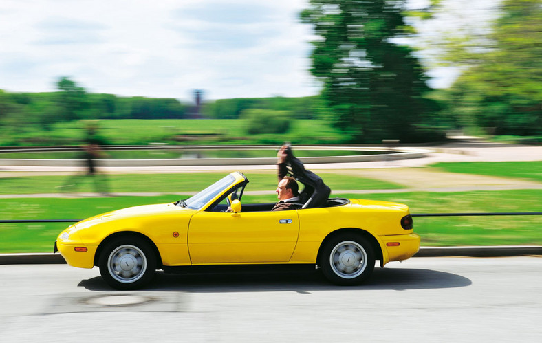 Czy kabriolet musi być drogi?  Mazda MX-5 kontra Maserati Grancabrio