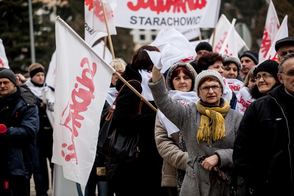 Ok. 400 związkowców manifestowało w Kielcach