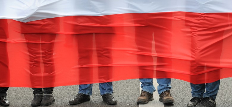Prawie wszyscy Polacy mają dość wojny na górze. SONDAŻ