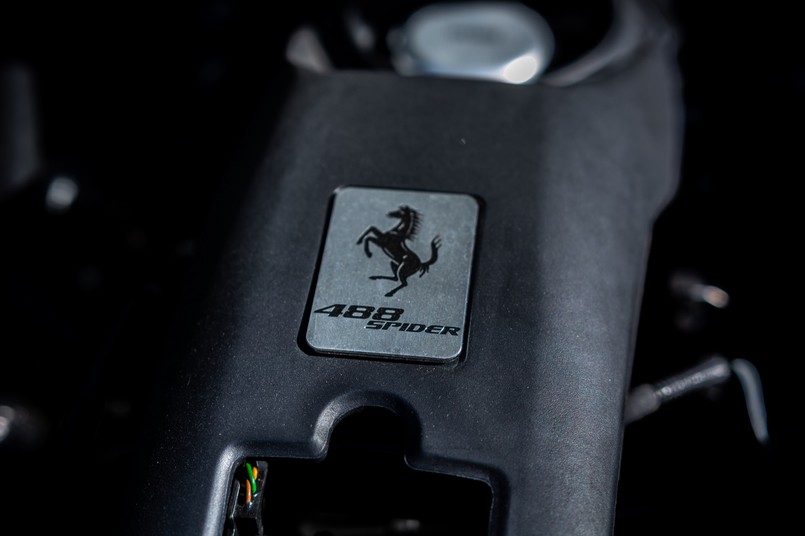 Ferrari 488 Spider - samochód należał do Roberta Lewandowskiego