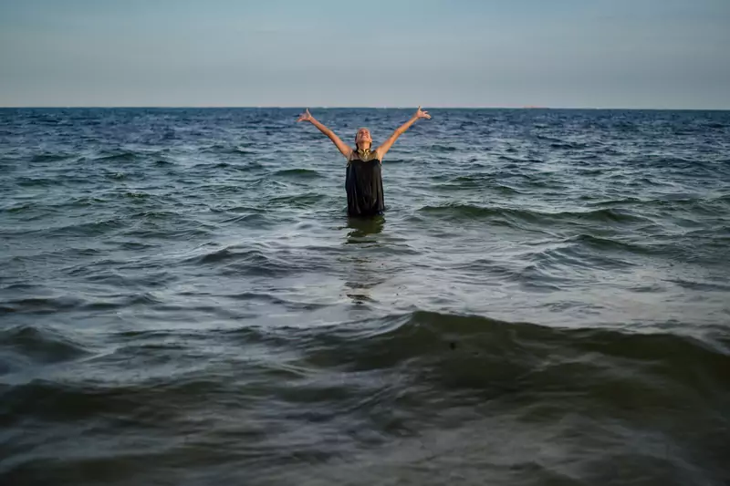 Maja, plaża Bamburi / fot. Wojciech Grzedzinski 