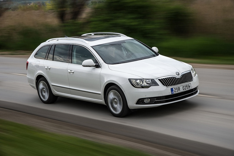 Skoda Superb liderem w klasie średniej