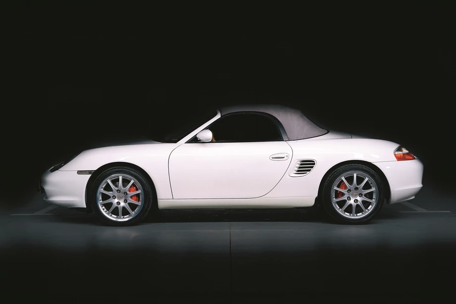 W ofercie domu Ardor Auctions znalazło się poszukiwane na rynku, a sprowadzone z Japonii Porsche Boxter S z 2000 roku.