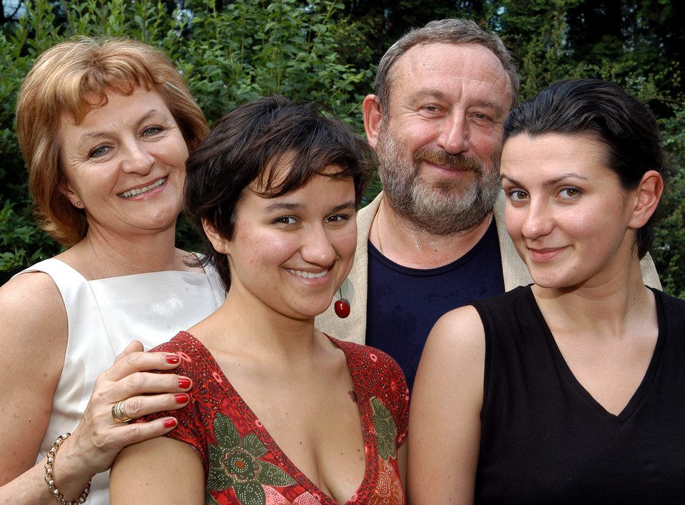  Tadeusz Drozda z żoną Ewą i córkami Ewą oraz Joanną