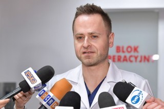 Atak na byłego prezydenta Siedlec: Stan zdrowia pozwala na odpowiadanie na pytania