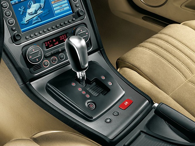 ...automatyczną przekładnię sekwencyjną, także 6-biegową