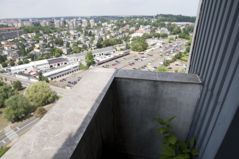 Zabił matkę i wyskoczył z okna