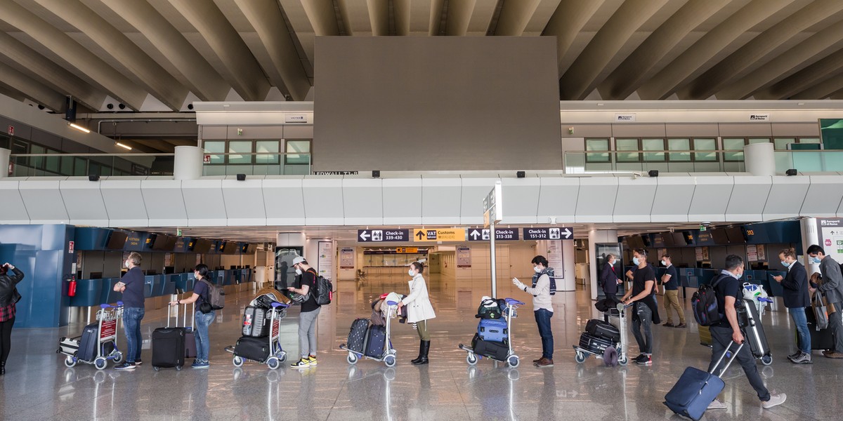 Port lotniczy Rzym-Fiumicino w trakcie pandemii.