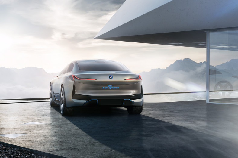 BMW i Vision Dynamics – model studyjny zapowiadający elektryczne i4