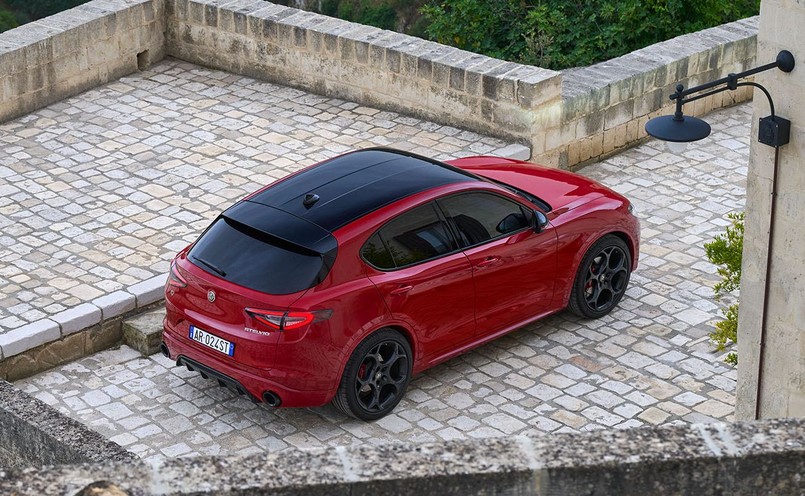 Nowa Alfa Romeo Stelvio Tributo Italiano