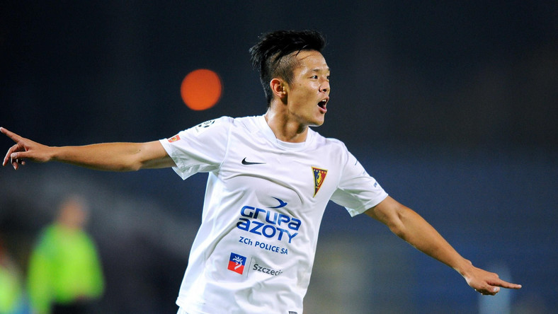 Takafumi Akahoshi został nowym piłkarzem tajlandzkiego Ratchaburi FC - informuje oficjalna strona Pogoni Szczecin.