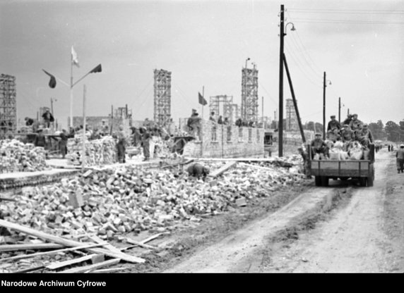 Budowa zakładów przemysłowych i osiedla mieszkaniowego Nowa Huta  - rok 1950