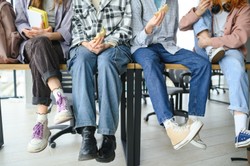 Ósmoklasiści z nieważnymi świadectwami. Wypadną z rekrutacji? Interwencja MEN