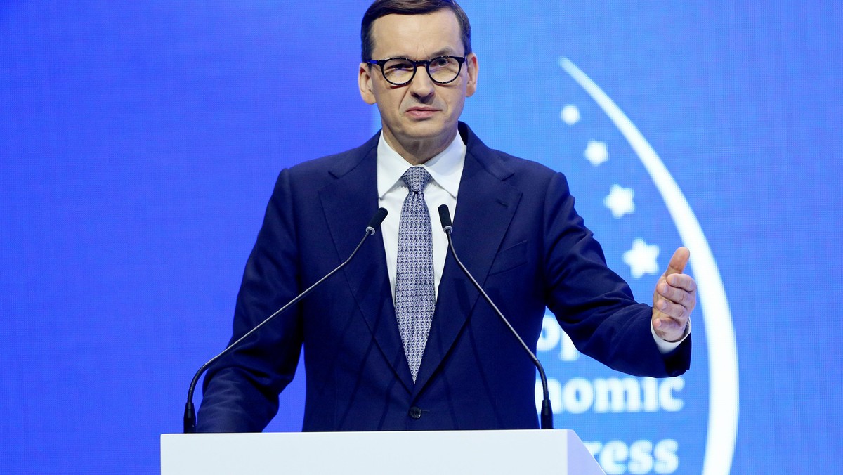 Katowice, 25.04.2022. Premier Mateusz Morawiecki podczas inauguracji XIV Europejskiego Kongresu Gospodarczego, 25 bm. w Międzynarodowym Centrum Kongresowym w Katowicach. To 14. edycja największej imprezy biznesowej Europy Środkowo-Wschodniej.