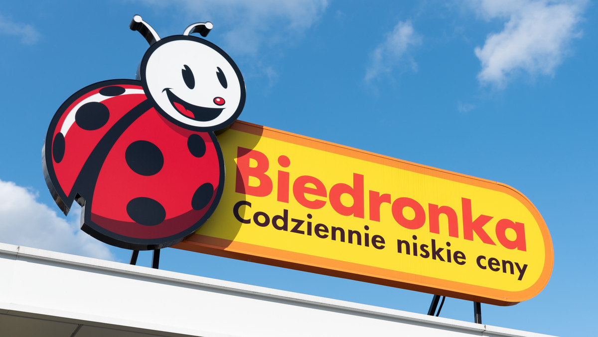 Biedronka sprzedaje skórzane botki za mniej niż 100 zł