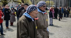 Warszawa oddała hołd bohaterom z getta. 72 lata po powstaniu. ZDJĘCIA