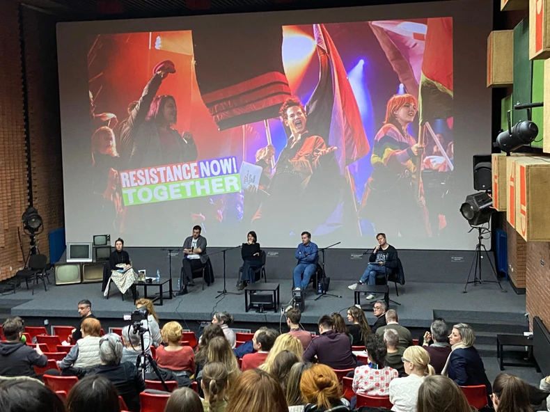 "Otpor sada! Zajedno" - panel pripadnika nezavisne kulturne scene sa gostima Ne:Bitefa | Foto: BBC