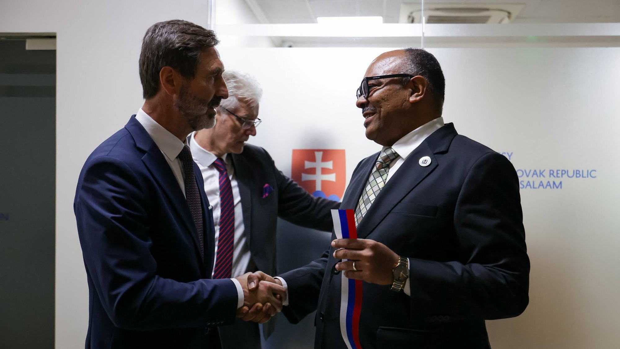Juraj Blanár otvára  prvú slovenskú ambasádu  v Tanzánií v Dar Es Salaam