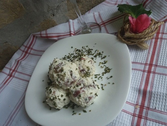 Bele kuglice