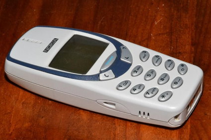 Nokia 3310 wraca w nowej odsłonie. Kultowy telefon był niemal nie do zdarcia