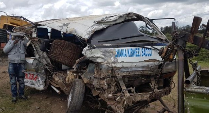 8 feared dead in grisly accident involving multiple vehicles