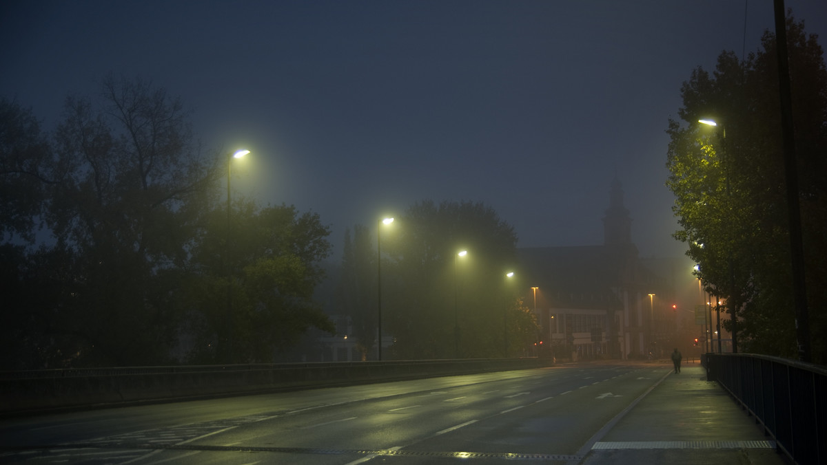 Starachowice wzbogacą się o energooszczędne lampy typu LED. Pomoże w tym dotacja w wysokości ponad sześciu milionów złotych, jaka trafi do miasta z Regionalnego Programu Operacyjnego. To wynik konkursu rozstrzygniętego właśnie przez zarząd województwa, a dotyczącego projektów modernizacji oświetlenia ulicznego na energooszczędne.