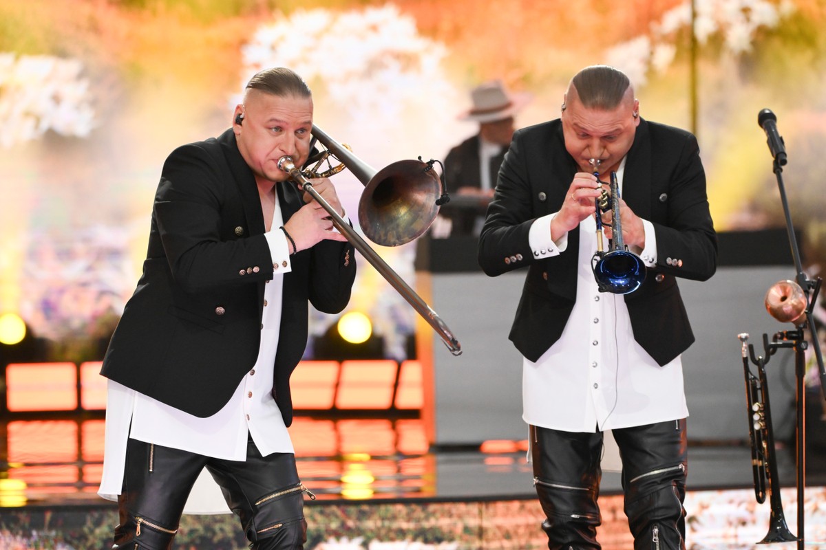 Paweł i Łukasz Golec świętowali swój jubileusz podczas Polsat Hit Festiwal. Wyjaśnili, dlaczego ich mamy nie było w Operze Leśnej