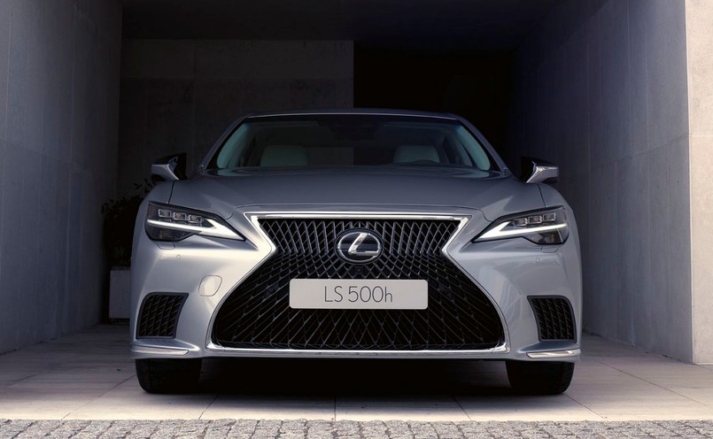 Lexus LS 2023