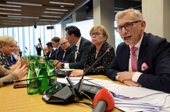 Sejmowa komisja poparła sprzeciw Senatu w sprawie komisji ds. rosyjskich wpływów