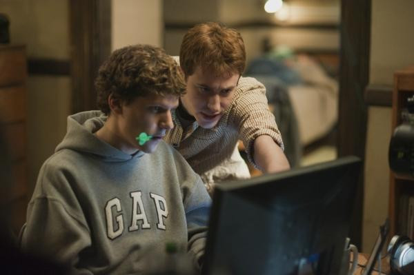 Ciekawski Tomek dołączył do fanów "The Social Network"