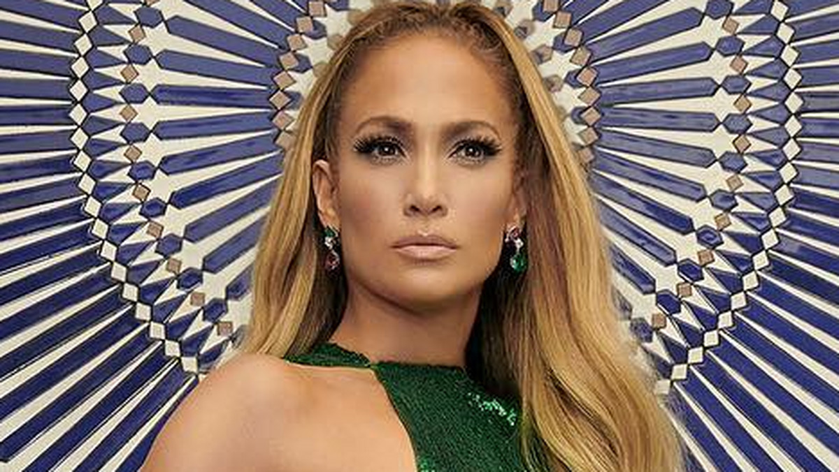 Jennifer Lopez pokazała się niemal całkowicie NAGO. Kipi seksem!