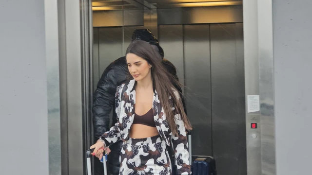 "OKUPAJ SVINJU, OPET ĆE SE VRATITI U BLATO" Anđela Đuričić PROZVALA Gastoza PRED SVIMA?! Šokantna objava napravila HAOS na mrežama! (FOTO)