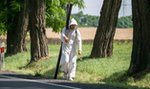 Pielgrzym z krzyżem dotarł na Giewont. Szedł przez całą Polskę