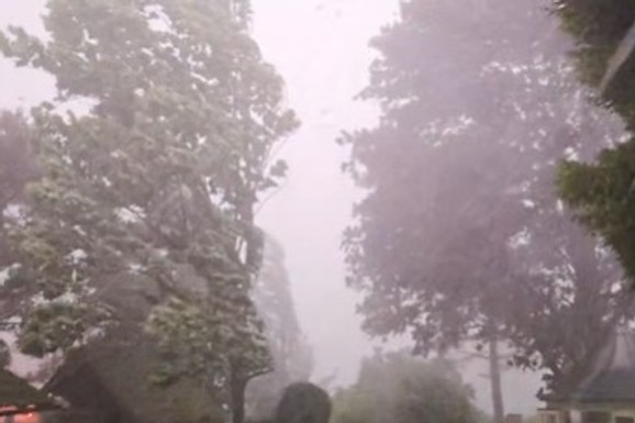 (FOTO, VIDEO) RAZORENI PUTEVI, MOSTOVI, POPLAVLJEN