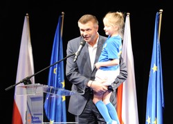 Bogdan Wenta uratował honor sportowców w eurowyborach. ZDJĘCIA