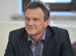 Korwin-Piotrowska o Pazurze: Stał się zabawiaczem. Wylądował, reklamując garnki