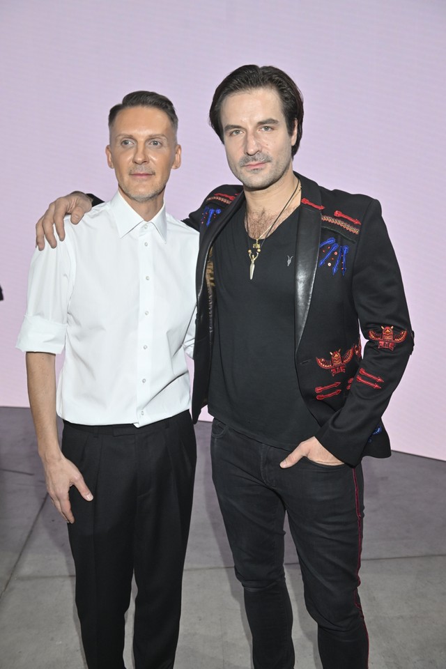 Piotr Stramowski na pokazie Przybylskiego. Zobacz metamorfozę Natalii