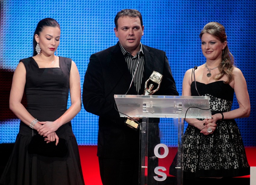 Glumci iz serije "Selo gori, a baba se češlja"